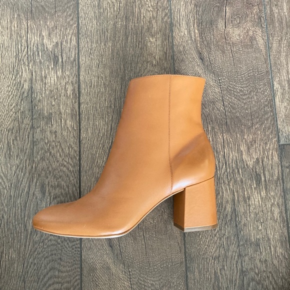 Able Celina Ankle Boot - Picture 4 of 5